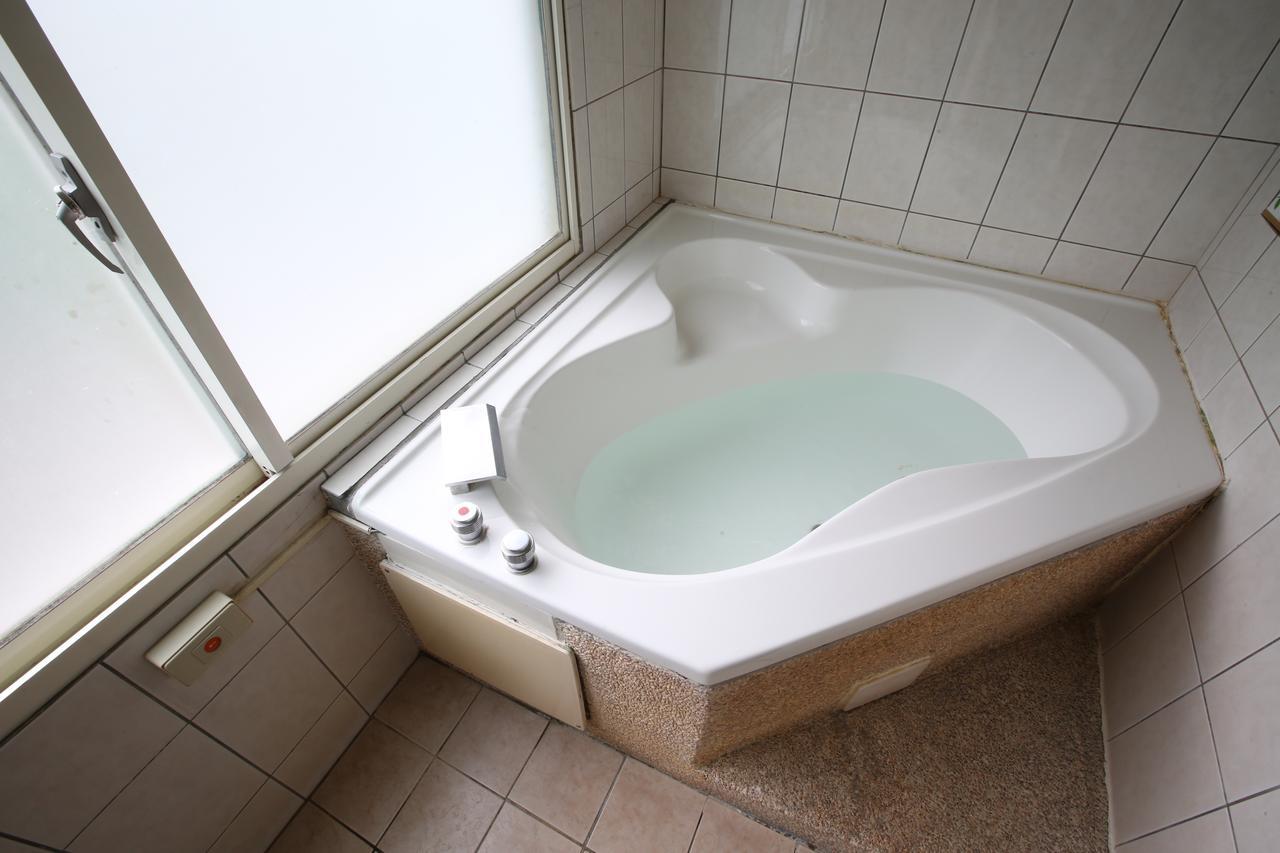 Cyuan Tang Hot Spring Hotel Цзяоси Экстерьер фото